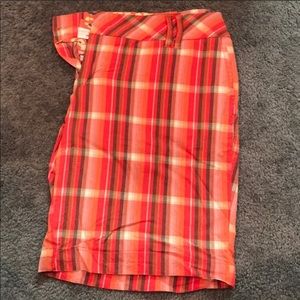 EUC Plaid Bermuda shorts